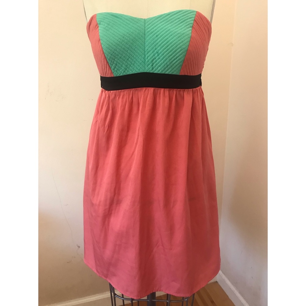 Colorblock strapless dress with pockets